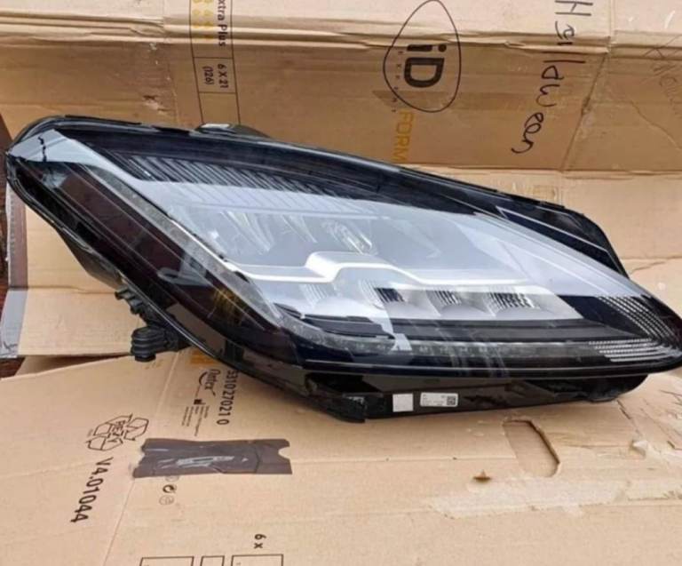 GENUINE 2017-20 JAGUAR E-PACE LED HEADLIGHT