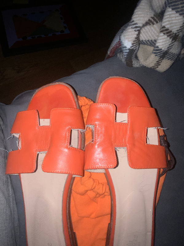 Hermès Oran orange leather slide sandals, size EU 40.