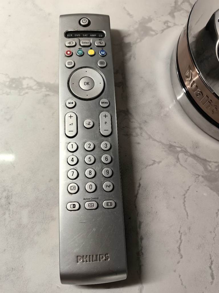 Philips Matchline 3 Pixel Plus Remote Control – Silver