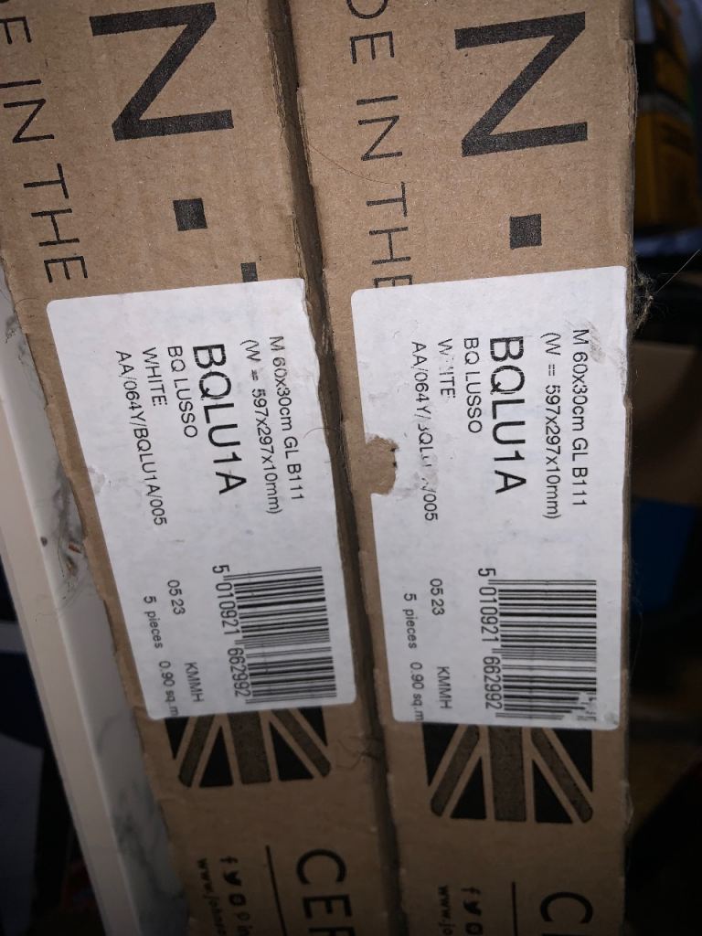 Ceramic marble effect tiles