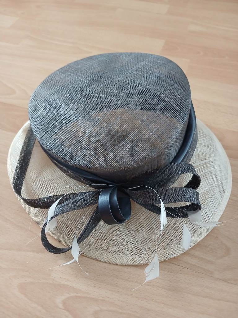 Stylish Ladies Hat 