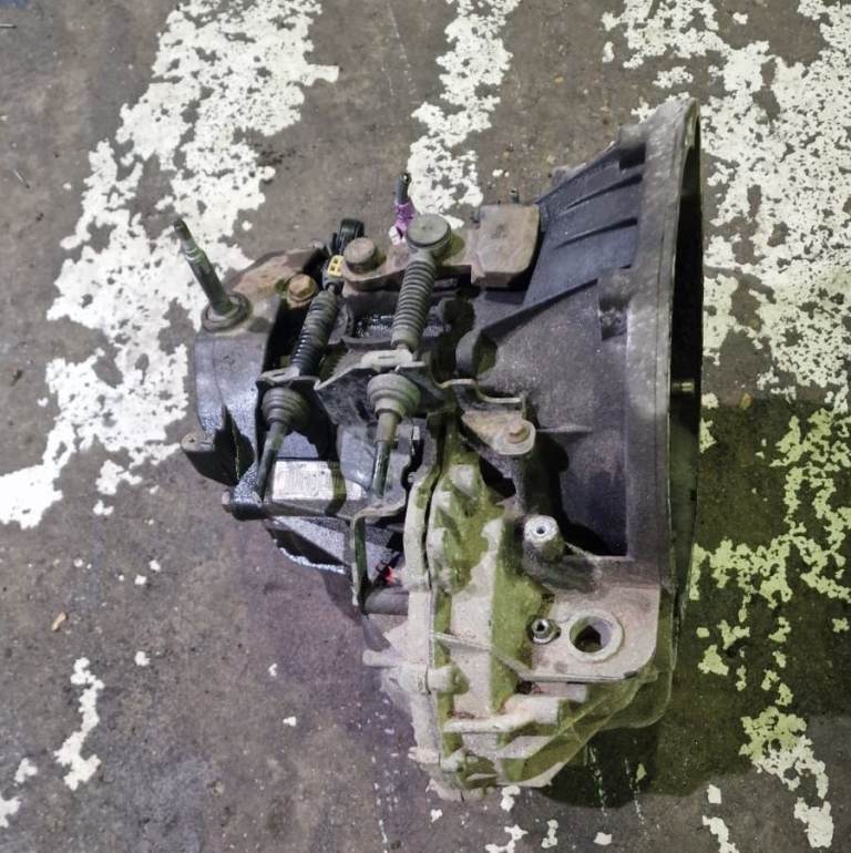 Vauxhall Vivaro 2.0 CDTI 6 Speed Manual Gearbox 820054,6200 2011