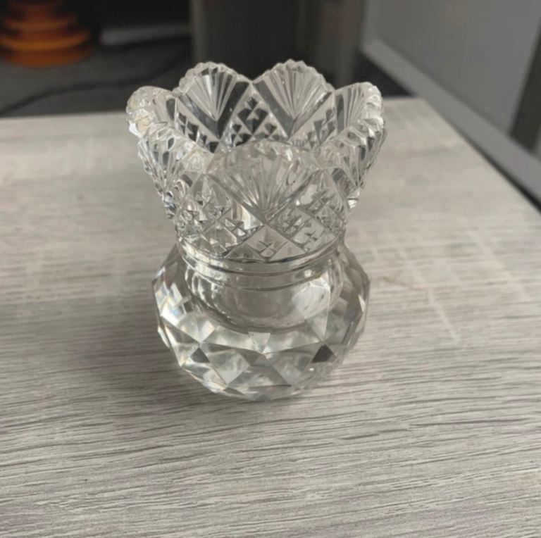 image for Beautiful cut glass little pot.