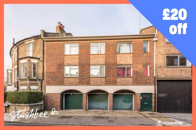 Garage to rent in London (SW8) | Stashbee