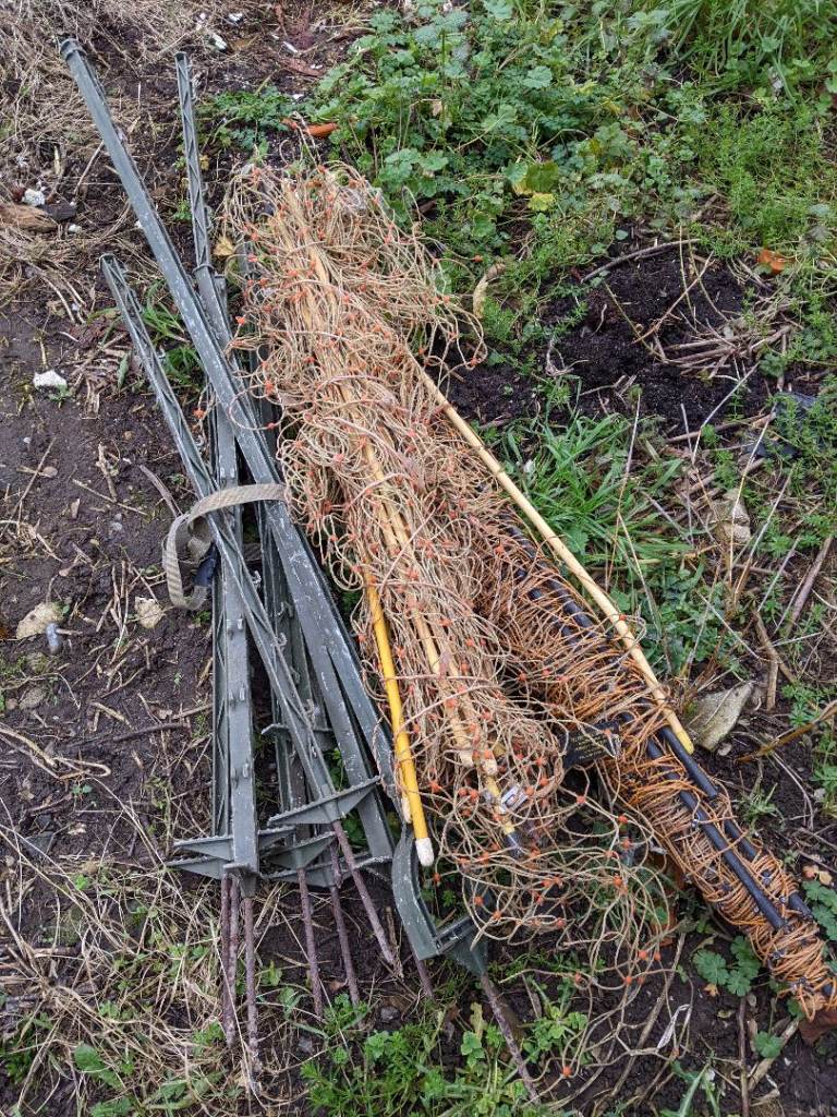 Elec Enclosure Fence