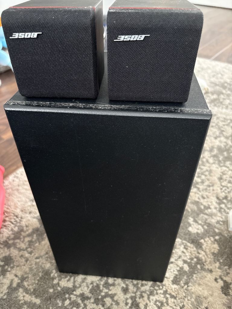 Bose Speaker System with Subwoofer – Black, Good Condition