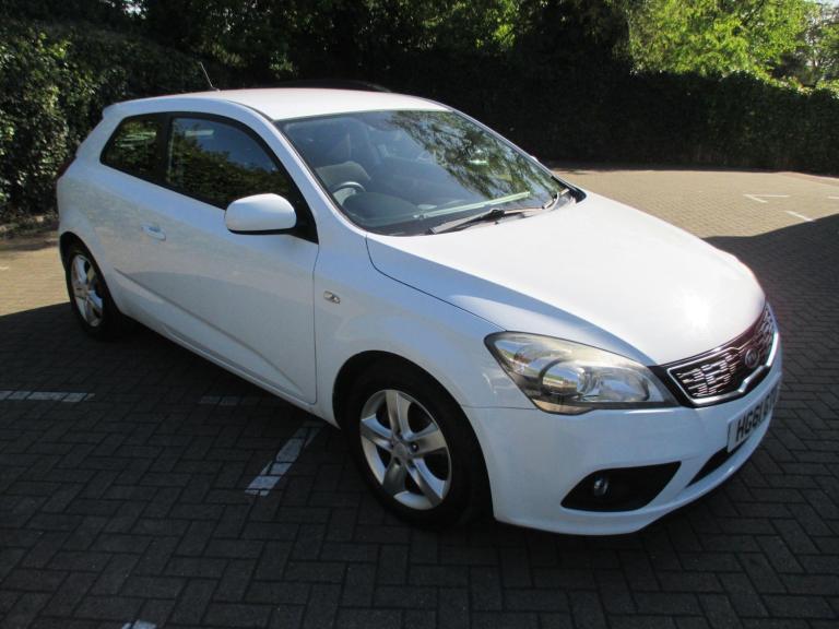 2012 Kia Pro Ceed 1.6 2 Euro 5 3dr HATCHBACK Petrol Manual