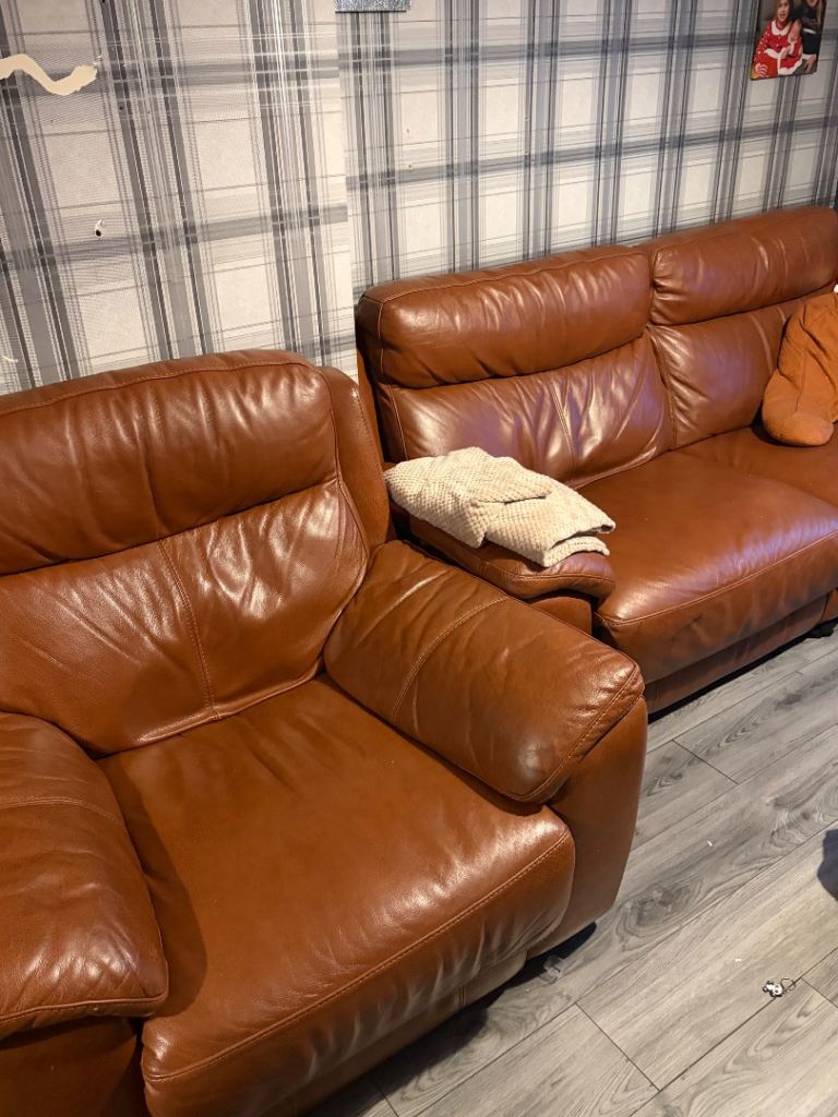 Three seater recliner sofa 2x recliner armchairs