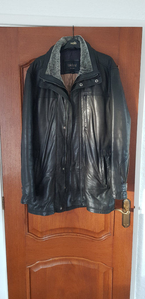 LAKELAND MENS LEATHER COAT