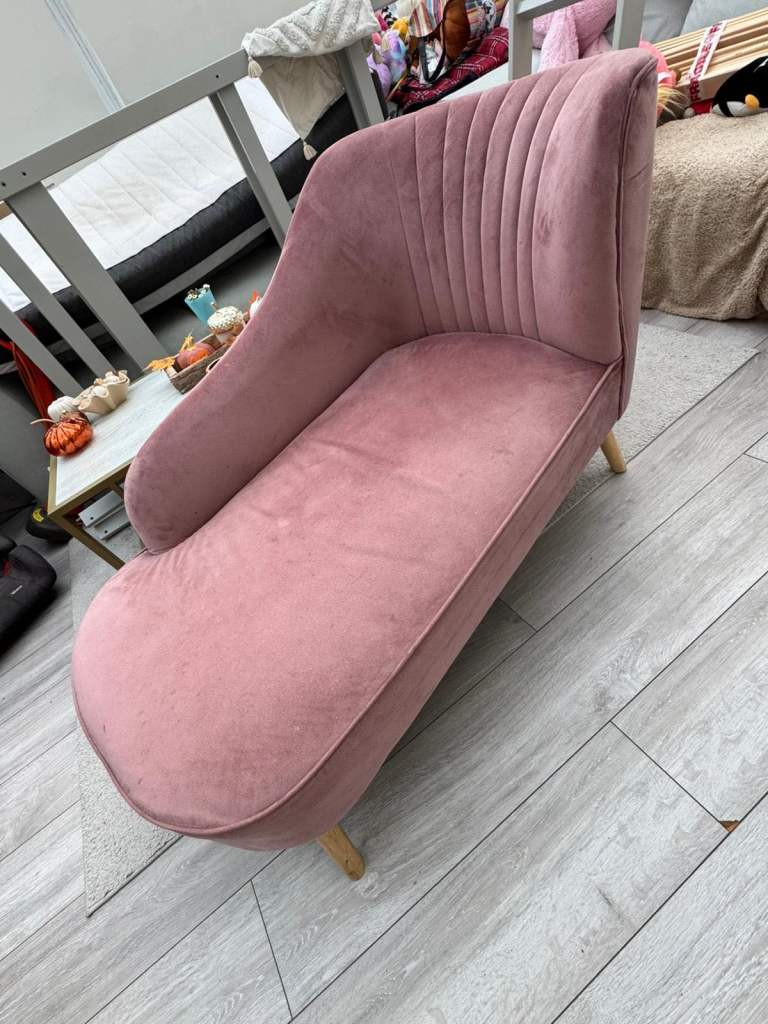 image for Small pink chaise longue 