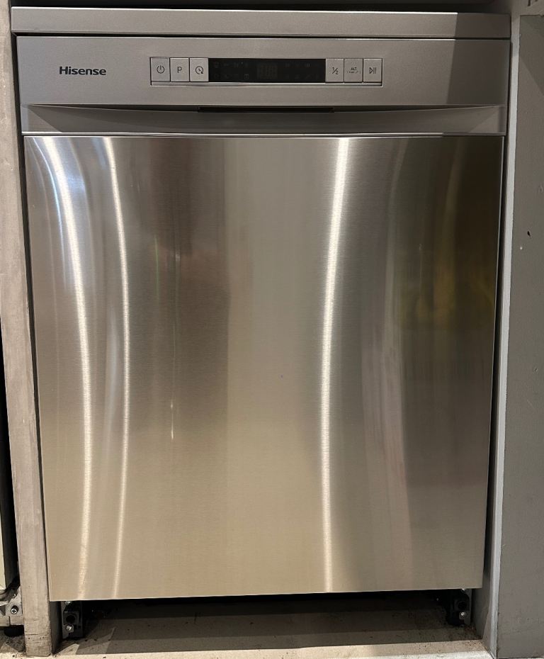 New Hisense Dishwasher BARGAIN 