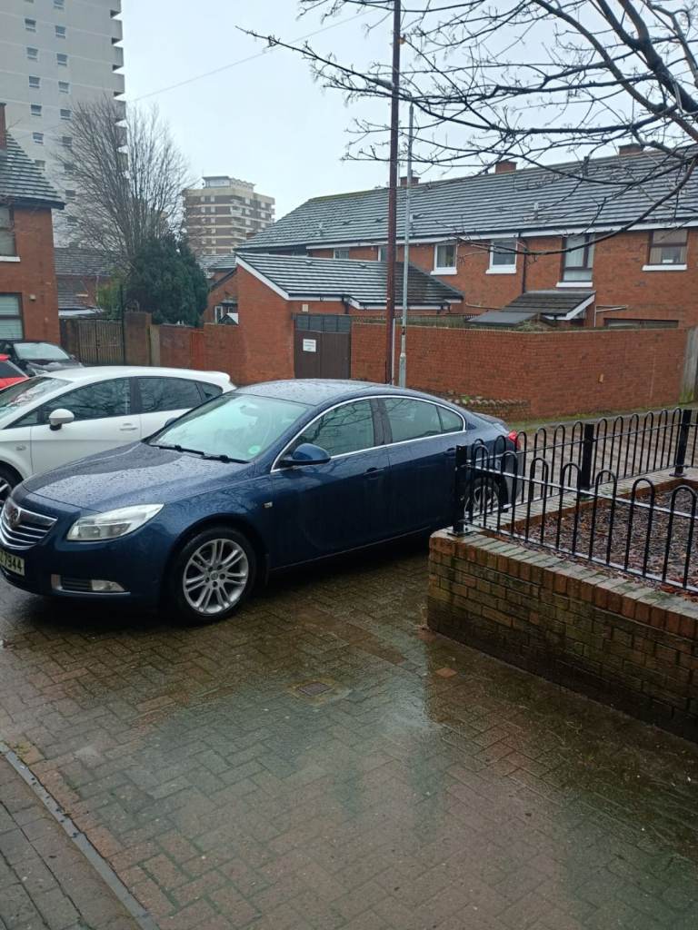 Vauxhall, INSIGNIA, Saloon, 2011, Manual, 1796 (cc), 4 doors