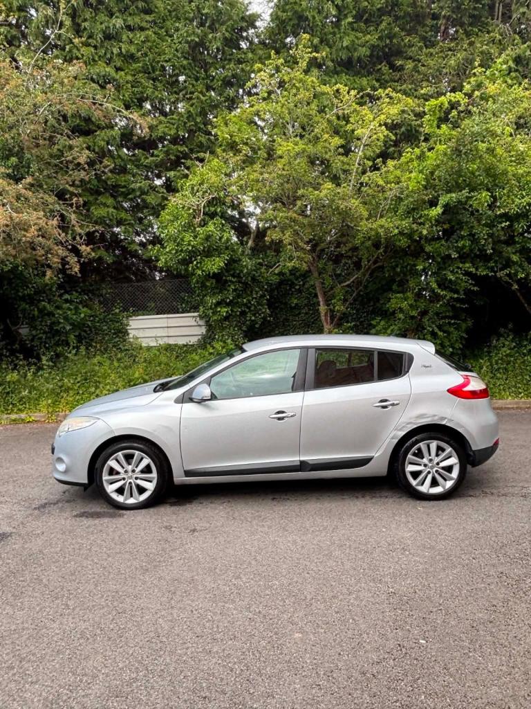 Renault, MEGANE, Hatchback, 2010, Manual, 1598 (cc), 5 doors