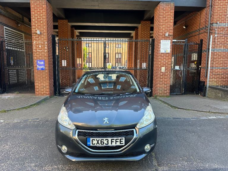 Peugeot, 208, Hatchback, 2013, Manual, 999 (cc), 3 doors