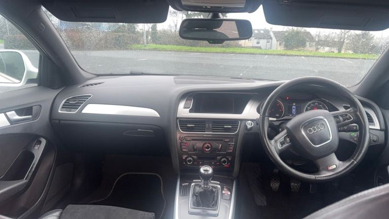 Audi, A4, Saloon, 2009, Manual, 1968 (cc), 4 doors