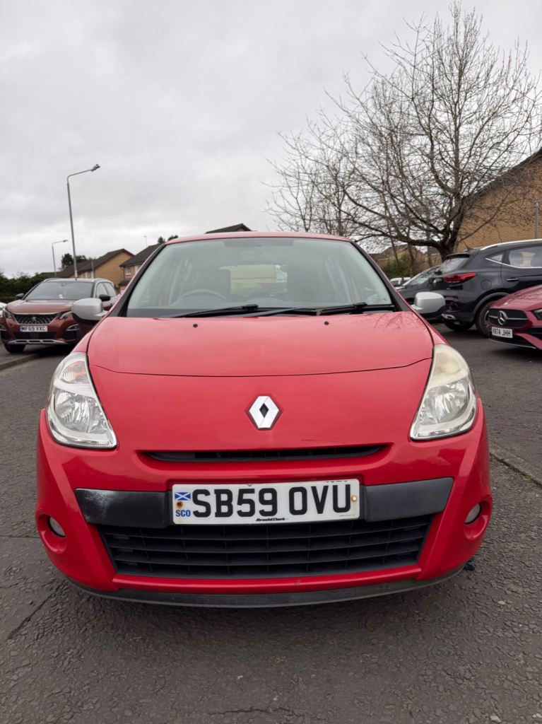 Renault Clio 1.2 i-music with Very Low miles only 35k✅ (unlike Ford Fiesta or Vauxhall corsa)