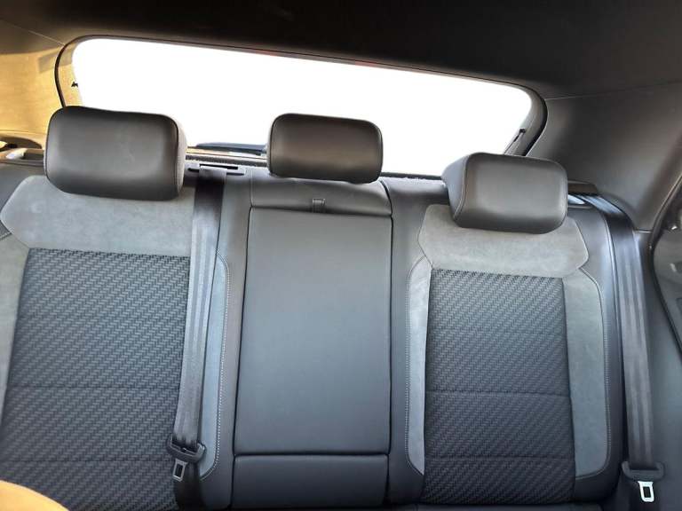 2019 Volkswagen T-Roc 2.0 TDI R-Line 5dr Hatchback DIESEL Manual