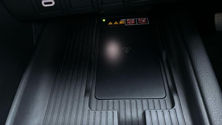 2024 Toyota C-HR 1.8 VVT-h Design SUV 5dr Petrol Hybrid CVT Euro 6 (s/s) (140 ps) HATCHBACK Petro...