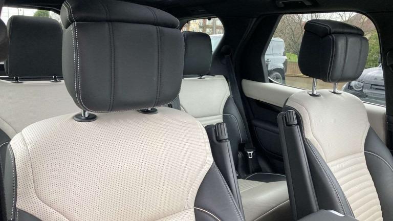 2022 Land Rover Discovery 3.0 D300 R-Dynamic HSE 5dr Auto SUV Diesel Automatic