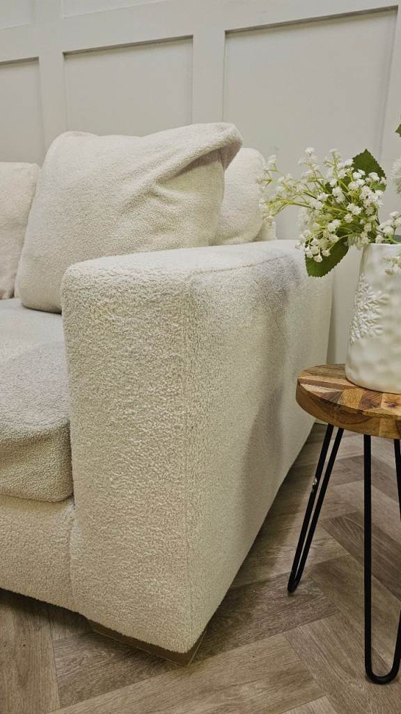 Oak Furniture Land Cream Corner Sofa (Delivery Available)