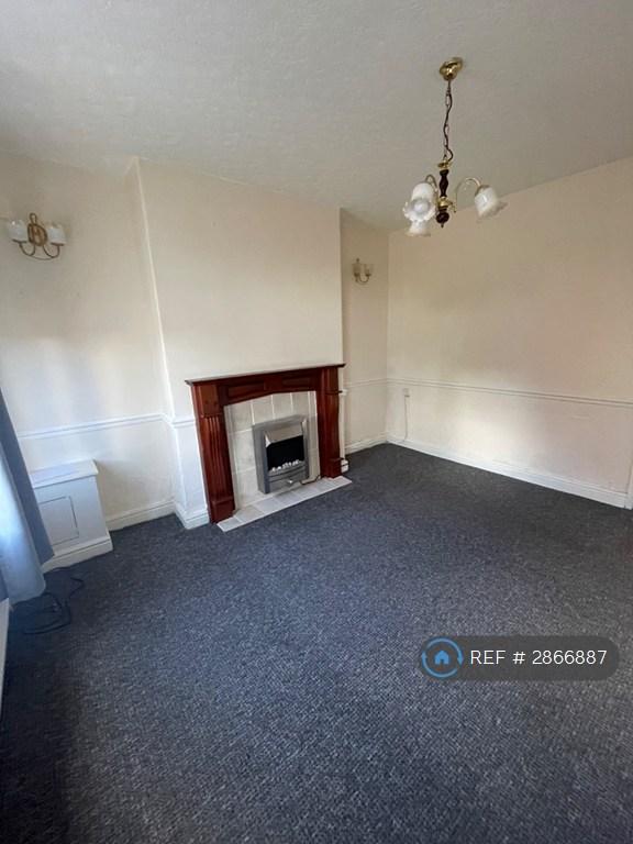 2 bedroom house in Church St, Pontefract, WF9 (2 bed) (#2866887)