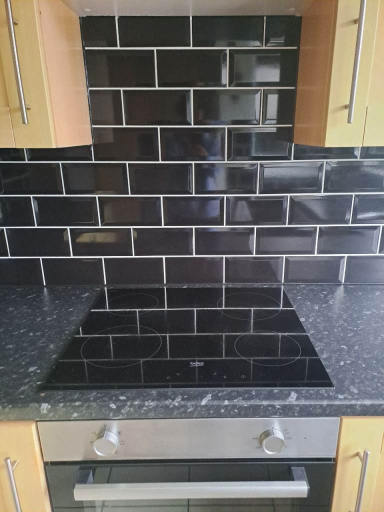 New black gloss tiles x 32
