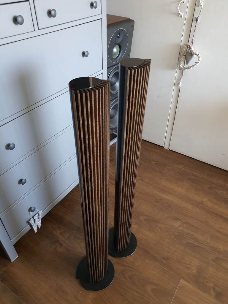 Rare. Bang & Olufsen beolab 6000 black with black oak covers 