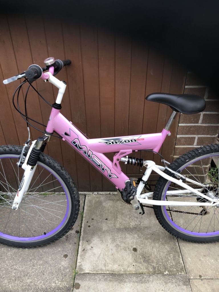  Cheap ,some like new.ladies /girls adults 5ft5-5ft8 mountain /commuting bikes