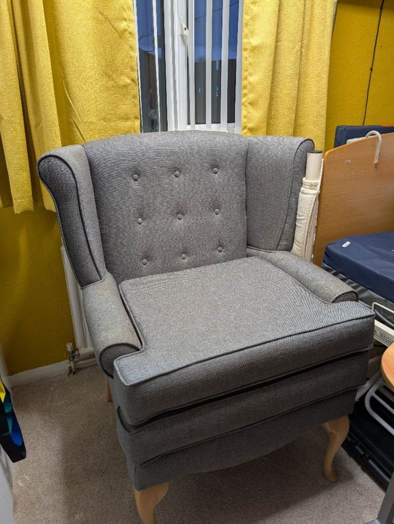 Bariatric fire side chair 