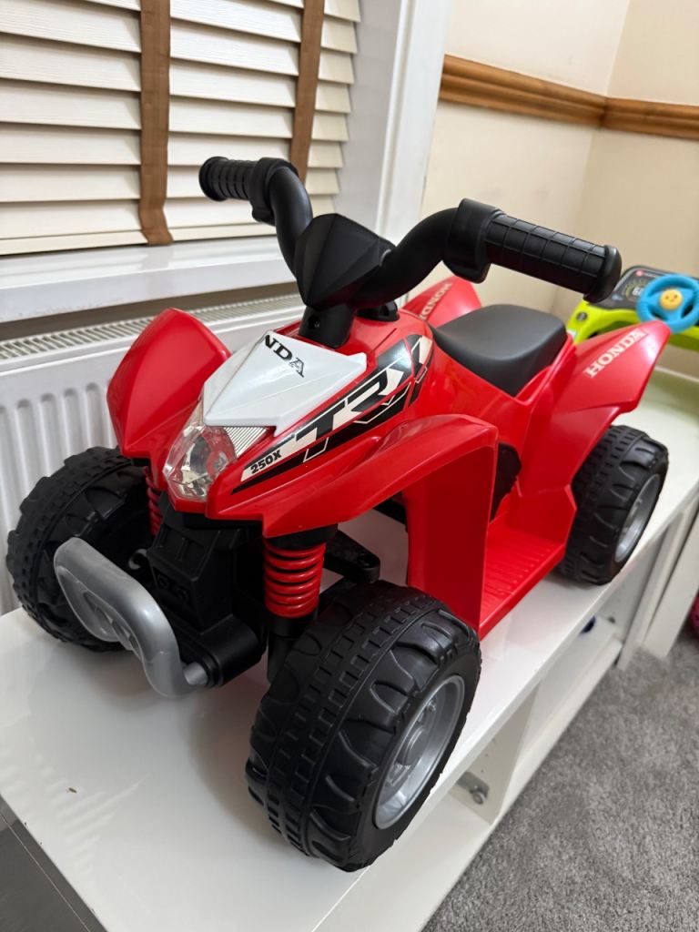 Honda ride on car 