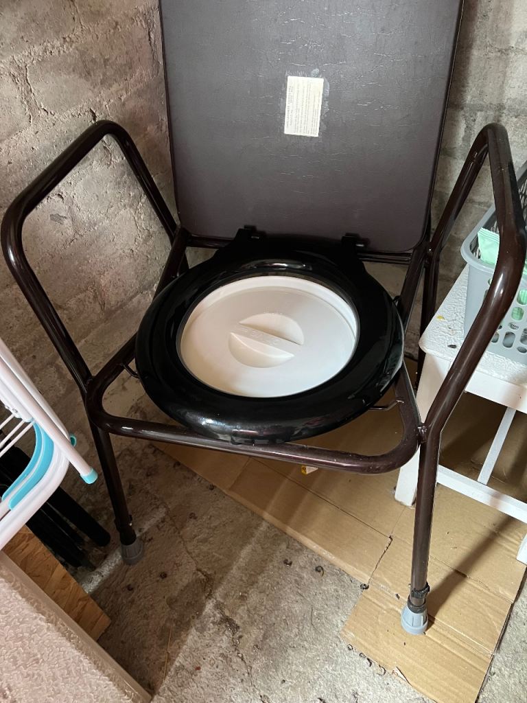 Sturdy Commode Chair / Toilet Aid – Good Condition