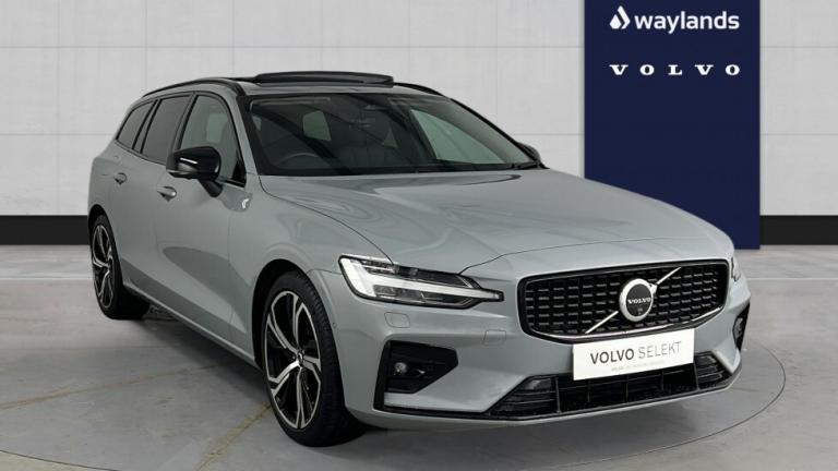 2025 Volvo V60 Ultra, B4 Mild hybrid, Petrol, Dark Estate Petrol Automatic