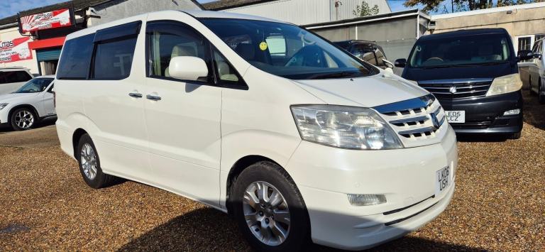 Toyota Alphard 1/2 Berth Campervan with Fridge