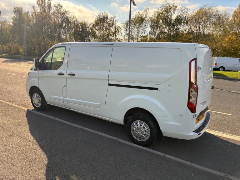 Ford Transit Custom L2 300 LEADER 130PS AIR CON REAR CAMERA 2023 @ £13450 + VAT 