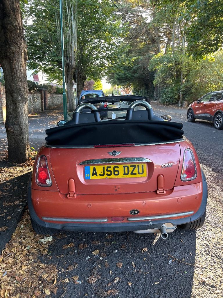 Mini, CONVERTIBLE, Convertible, 2006, Manual, 1598 (cc), 2 doors