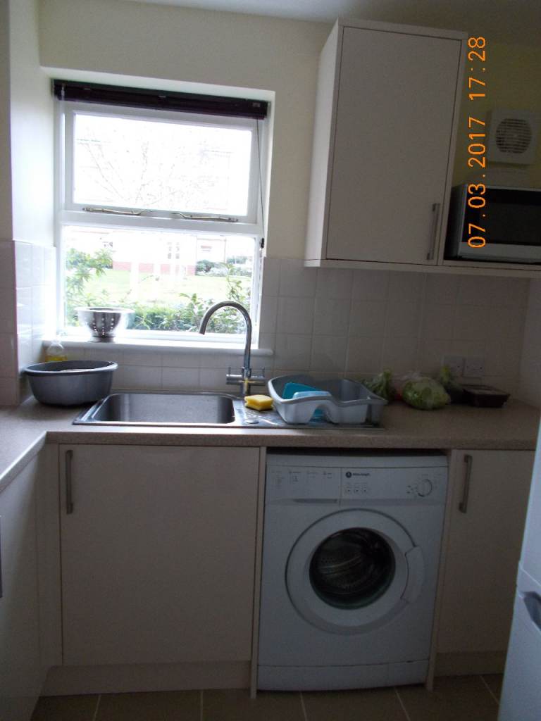 A furnished single room CB1