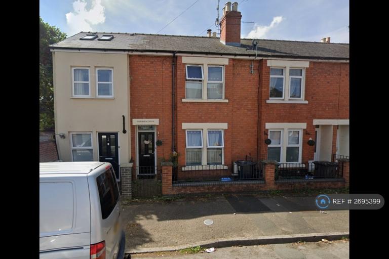 3 bedroom house in Knowles Road, Gloucester, GL1 (3 bed) (#2695399)
