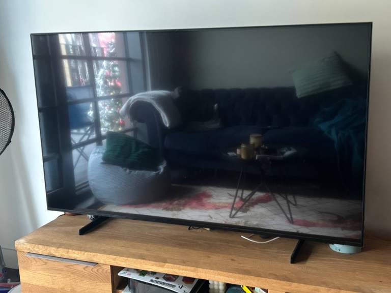 Samsung 55” Crystal UHD TV – Broken Screen – For Parts