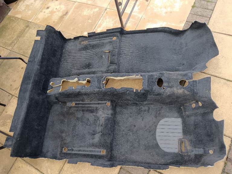 Mini r50 carpet, good condition, needs a clean