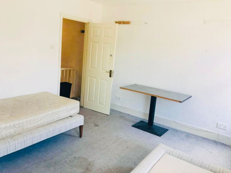 Shared room for rent