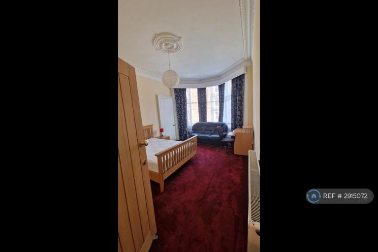 4 bedroom flat in Queen Margaret Drive - Hmo, Glasgow, G20 (4 bed) (#2915072)