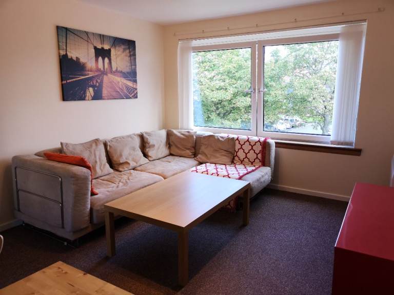 1 bedroom flat in Kennedy Path, Glasgow, G4