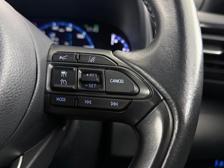 2023 Toyota Yaris Cross 1.5 VVT-h Design E-CVT Euro 6 (s/s) 5dr HATCHBACK Petrol/Electric Hybrid ...