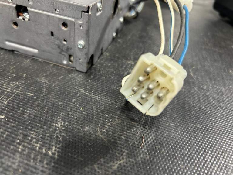 Classic Volvo R-4012 vintage car radio. LW / MW in working order