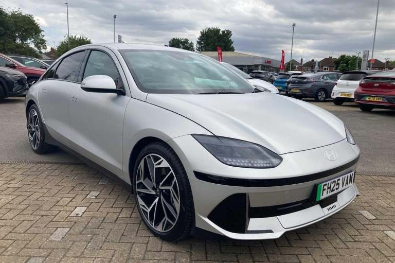 2025 Hyundai IONIQ 6 E (228ps) Premium 77kWh (Single Motor) RWD SALOON Electric Automatic