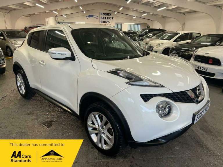 2017 Nissan Juke 1.6 N-Connecta XTRON Euro 6 5dr HATCHBACK Petrol Automatic