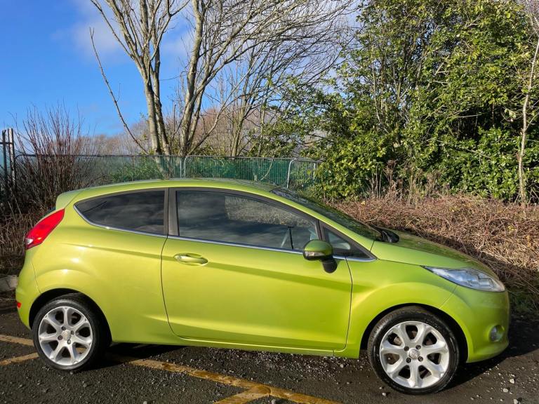 FORD FIESTA 1.2 ZETEC 09 REG GREEN 3 DOOR MOT AUGUST 16TH 2026 SERVICE HISTORY LOW INSURANCE 48+MPG
