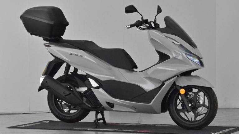 2023 Honda PCX125 125 CVT V-Belt Euro 5 Scooter Petrol Automatic
