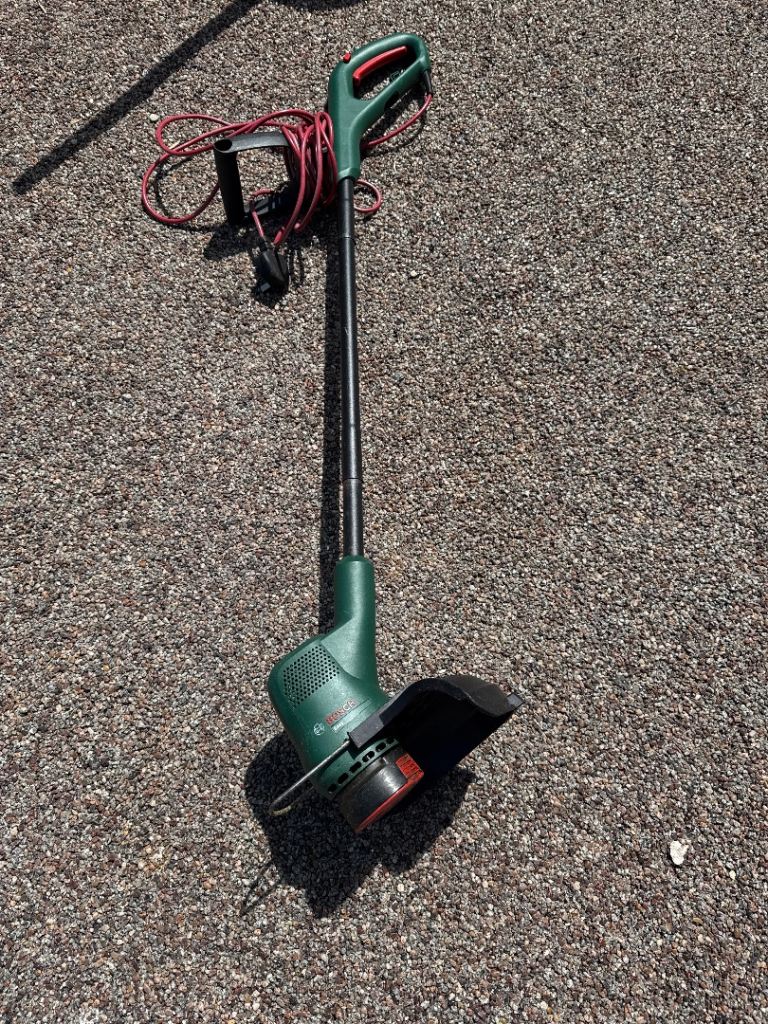 Bosch Easy Strim Corded Strimmer