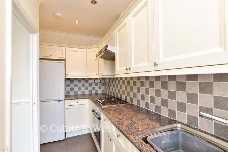 Double Room| Central Brighton| Female